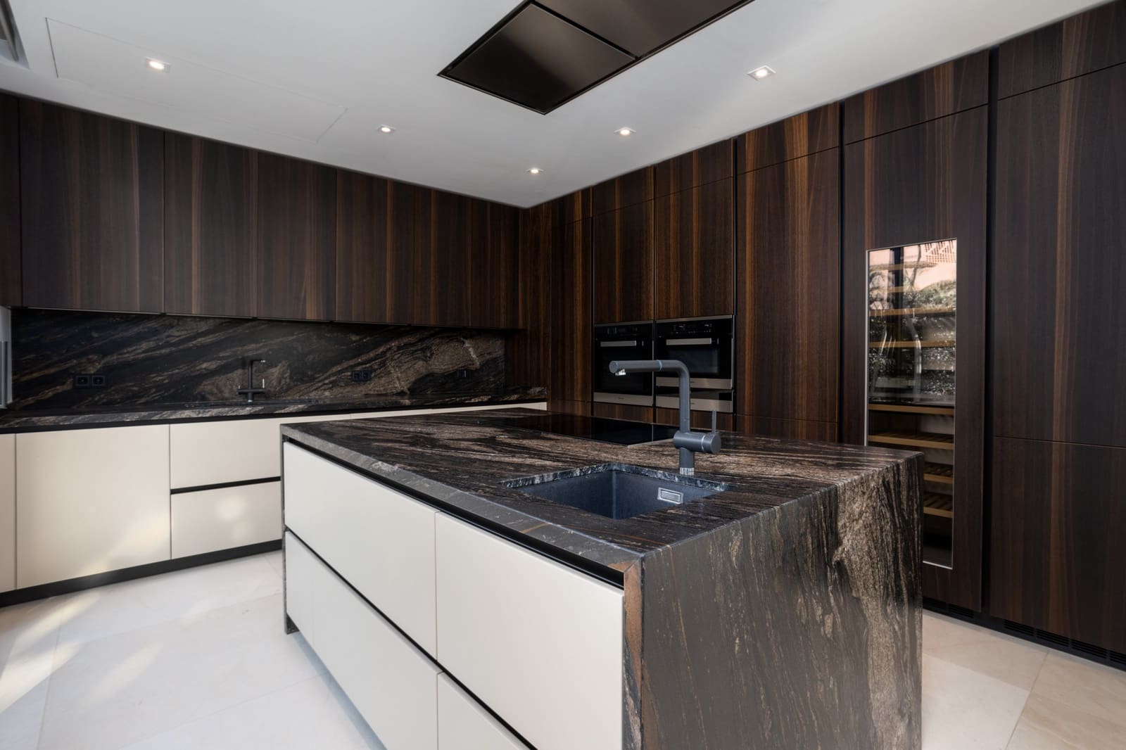 5 soveværelse Villa til salg i Guadalmina med swimmingpool garage - € 3.950.000 (Ref: 8089949)