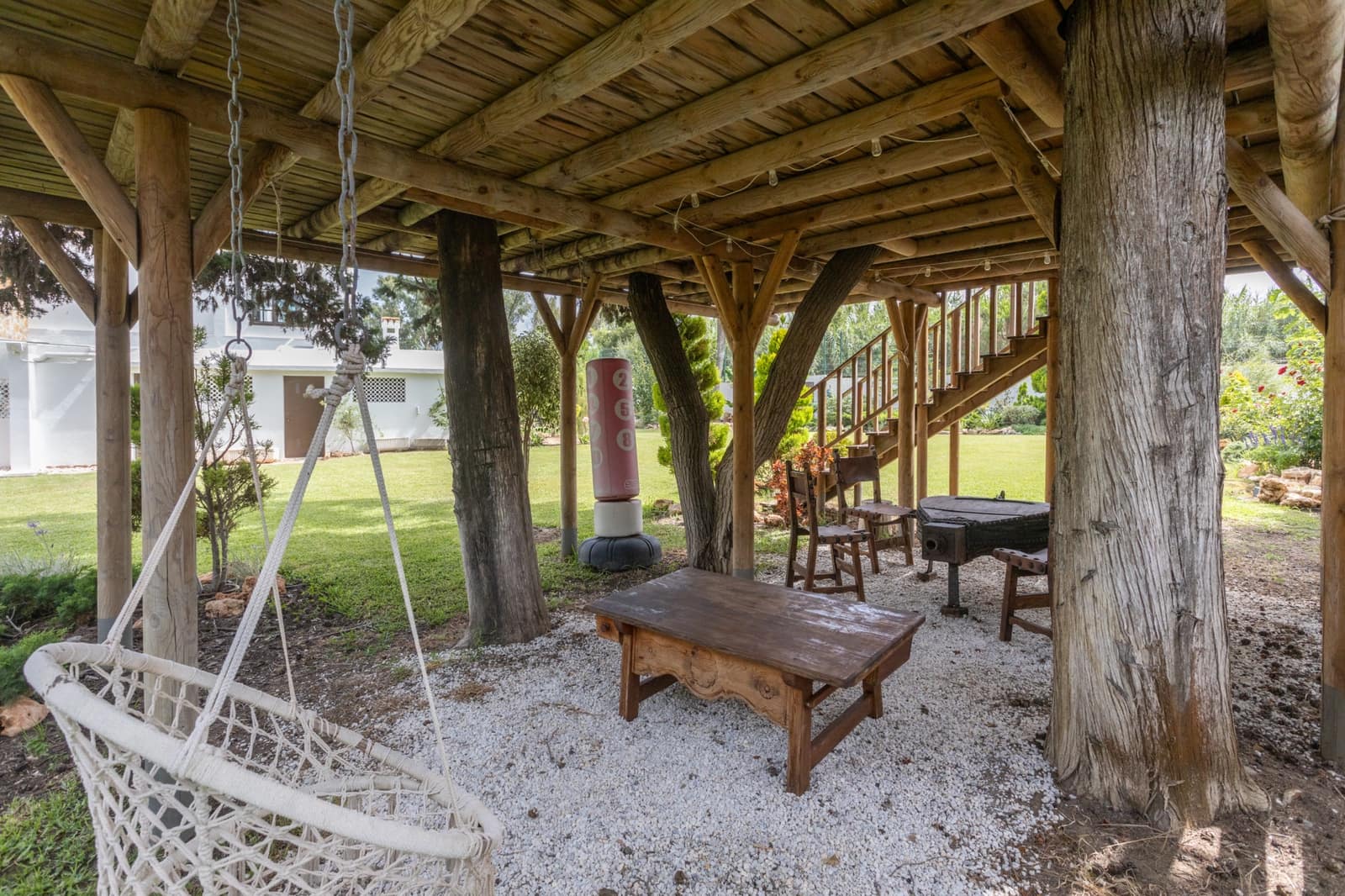 4 makuuhuone Huvila myytävänä paikassa Guadalmina mukana uima-altaan 
autotalli - 3 800 000 € (Ref: 8102886)