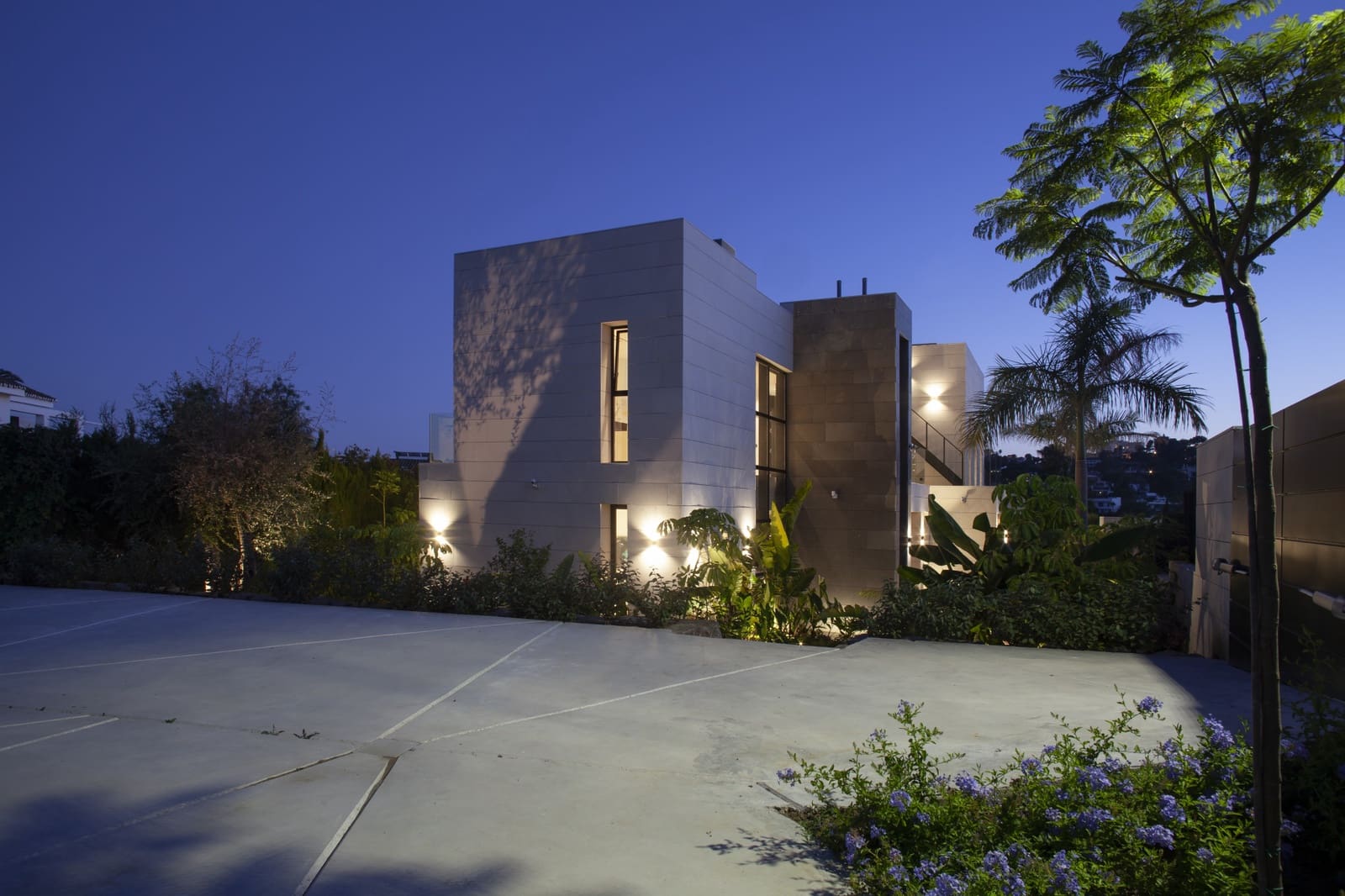 7 bedroom Villa for sale in Nueva Andalucia with pool garage - € 4,995,000 (Ref: 8110431)