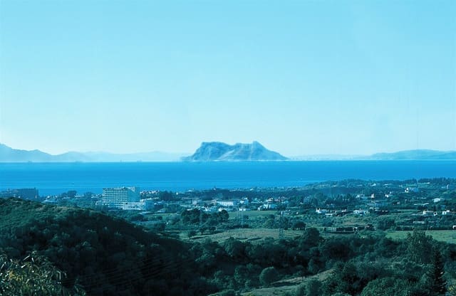 Terrain à Bâtir à vendre à New Golden Mile, Estepona - 875 000 € (Ref: 8194793)