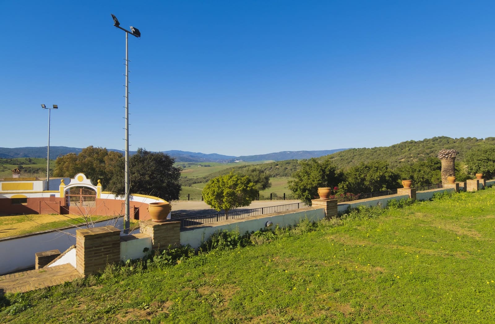 7 soveværelse Finca/Landehus til salg i San Martin del Tesorillo med garage - € 6.950.000 (Ref: 8254382)