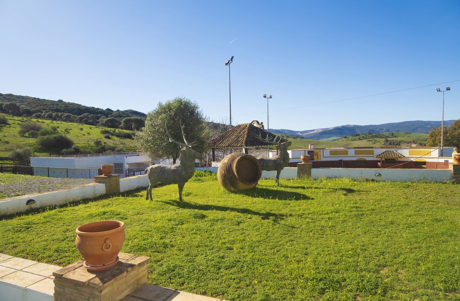 7 soveværelse Finca/Landehus til salg i San Martin del Tesorillo med garage - € 6.950.000 (Ref: 8254382)