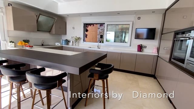 5 sypialnia Willa na sprzedaż w Manilva z basenem garażem - 3 295 000 € (Ref: 8345572)