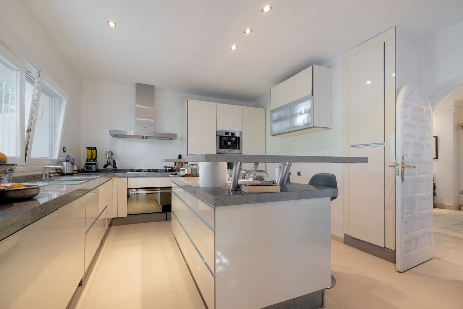 3 chambre Villa/Maison à vendre à Guadalmina avec piscine garage - 1 495 000 € (Ref: 8392892)