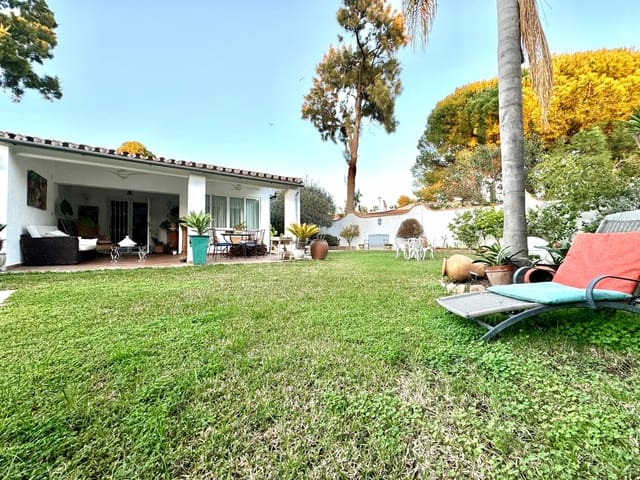 4 Zimmer Villa zu verkaufen in Atalaya-Isdabe, Estepona mit Pool Garage - 1.295.000 € (Ref: 8439213)
