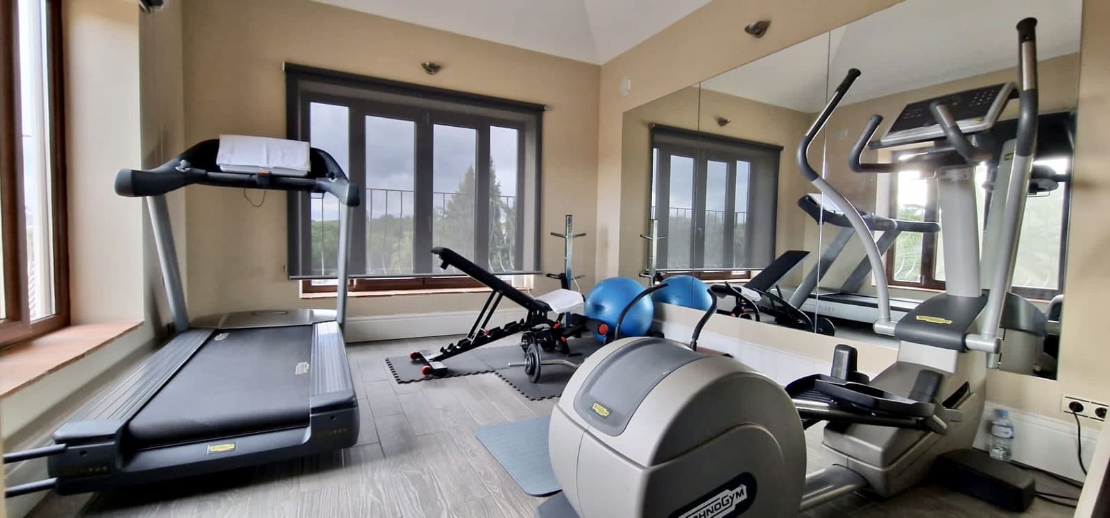 6 bedroom Villa for sale in Sotogrande with pool garage - € 1,725,000 (Ref: 8450992)