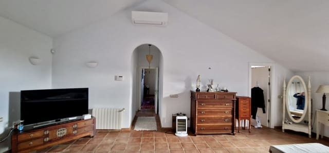 6 bedroom Villa for sale in Sotogrande, San Roque with pool garage - € 1,725,000 (Ref: 8450992)