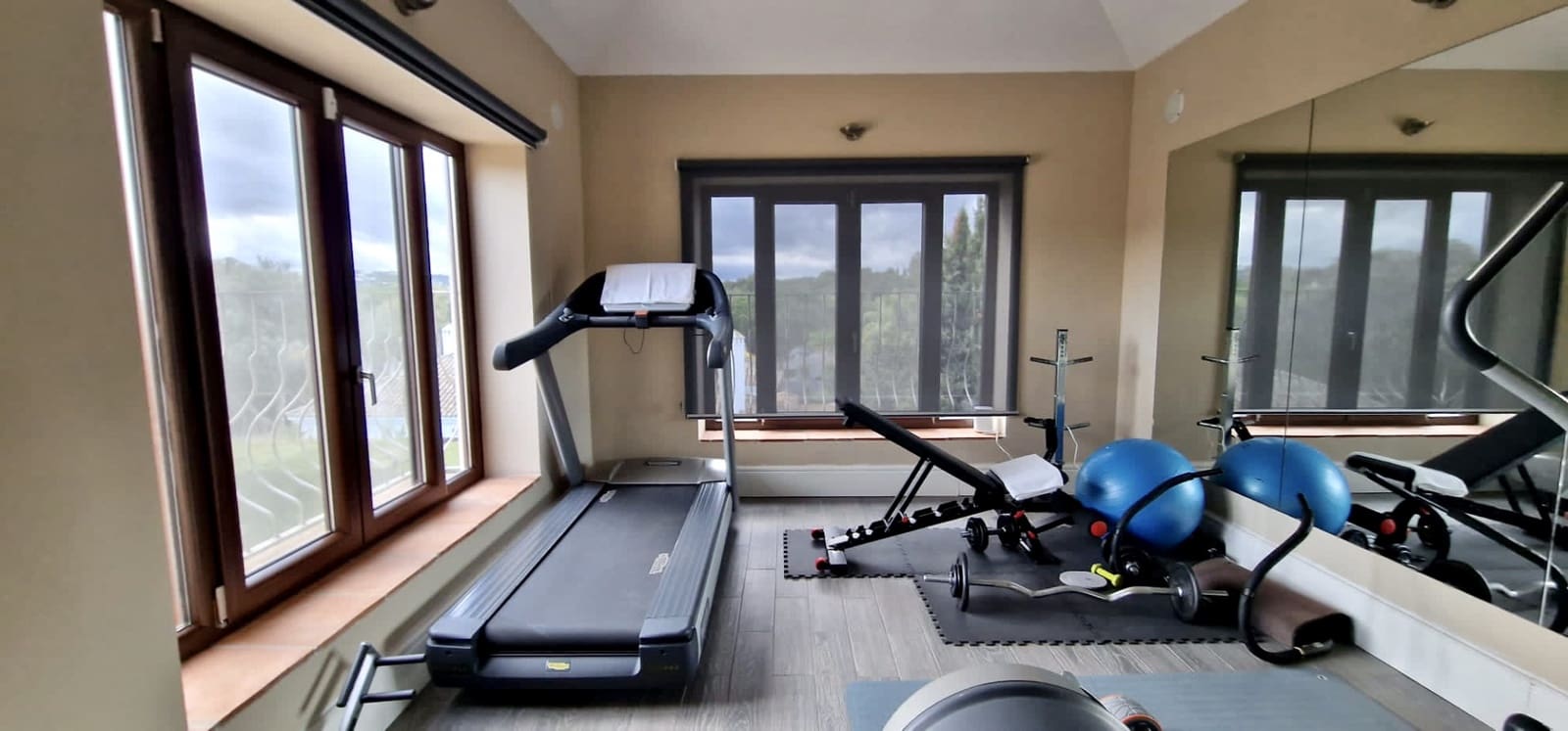 6 bedroom Villa for sale in Sotogrande with pool garage - € 1,725,000 (Ref: 8450992)