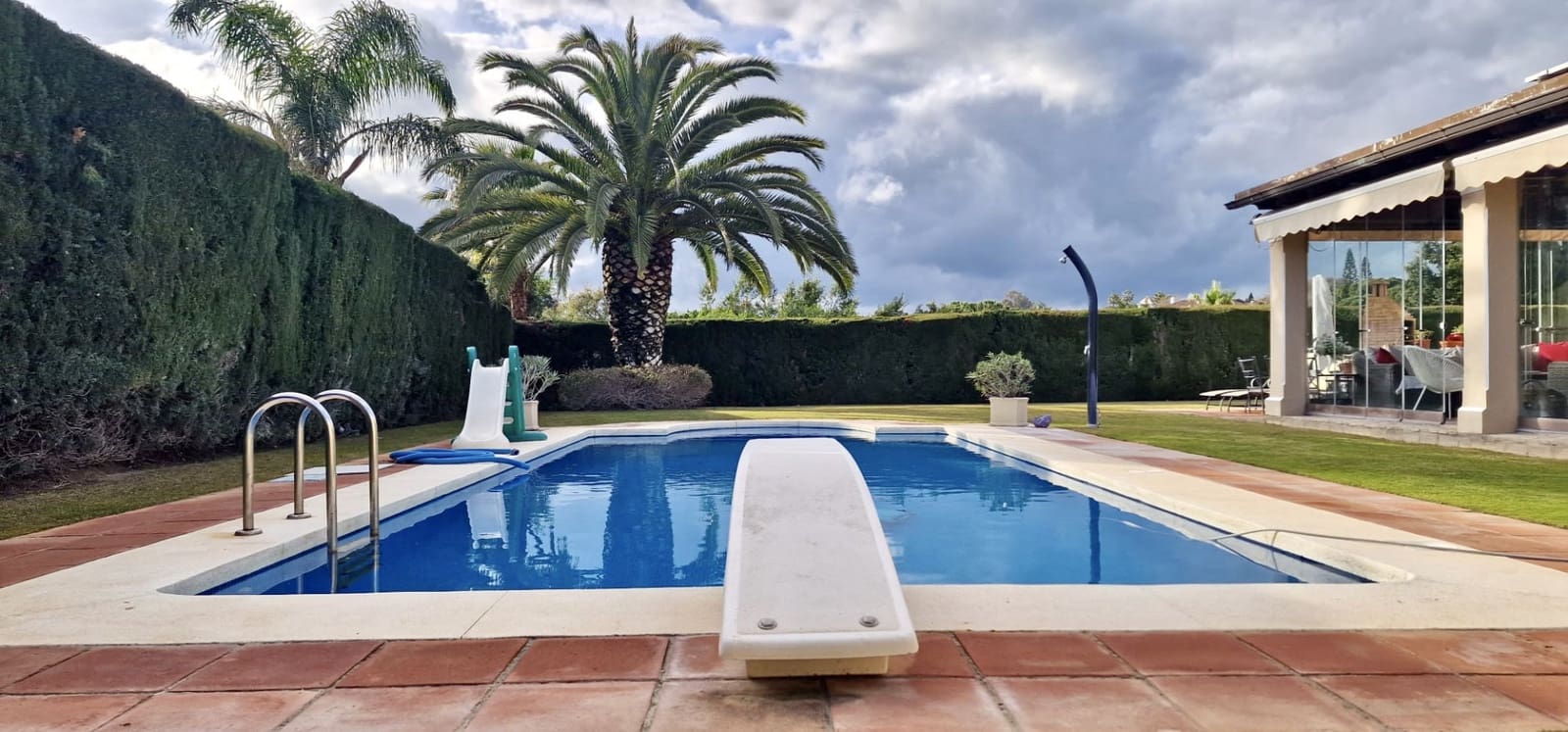 6 bedroom Villa for sale in Sotogrande with pool garage - € 1,725,000 (Ref: 8450992)