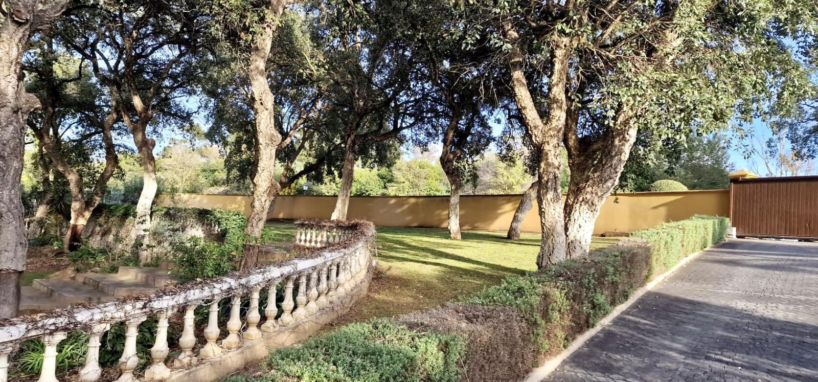 6 bedroom Villa for sale in Sotogrande with pool garage - € 1,725,000 (Ref: 8450992)