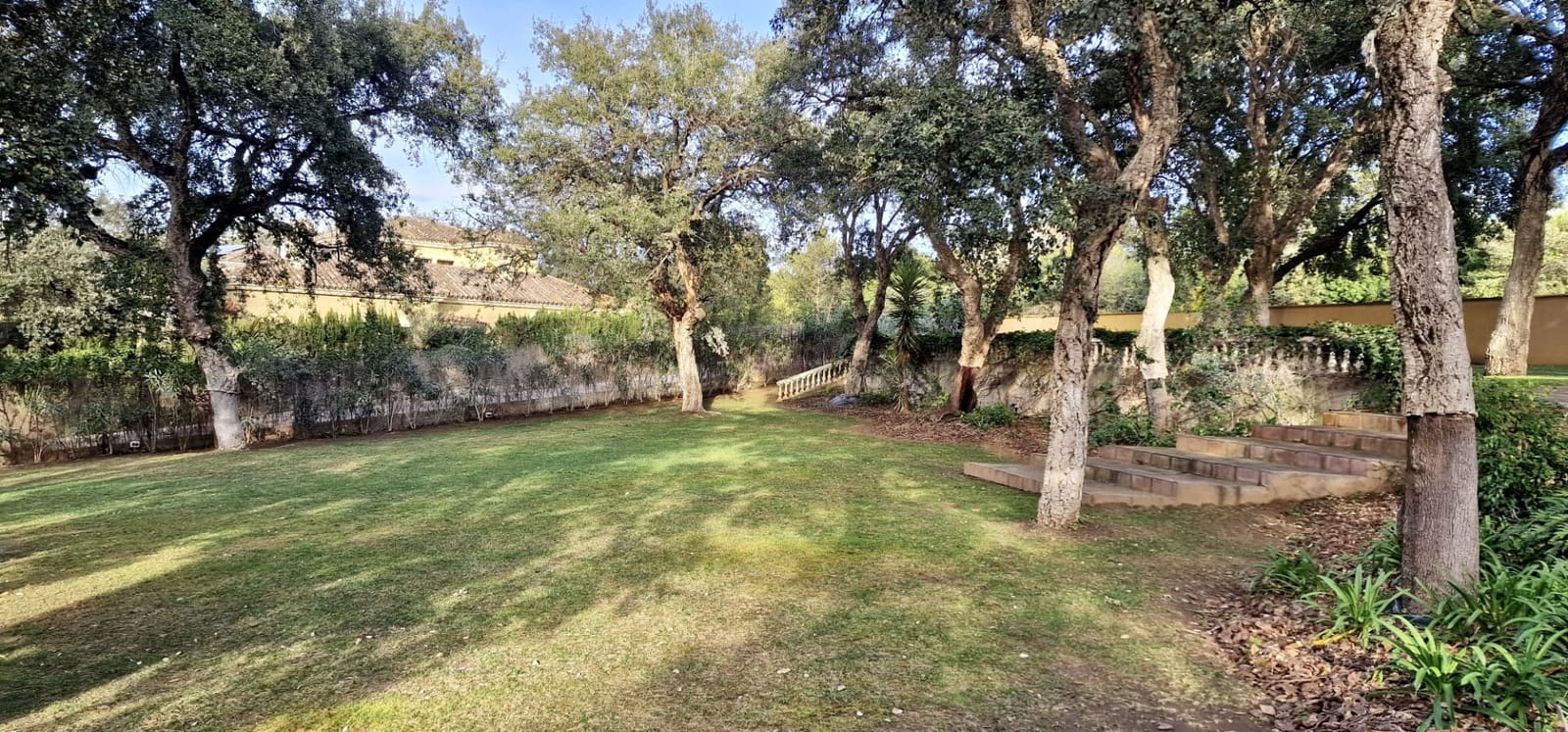 6 bedroom Villa for sale in Sotogrande with pool garage - € 1,725,000 (Ref: 8450992)