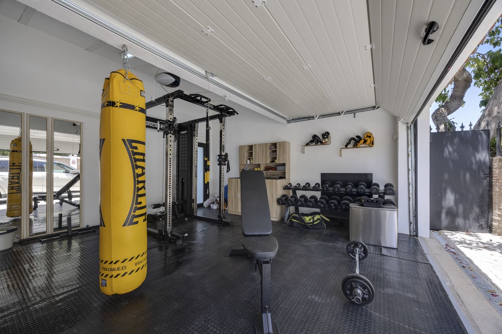 4 soveværelse Villa til salg i Guadalmina med swimmingpool - € 2.395.000 (Ref: 8472790)