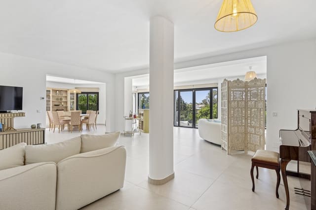 4 sypialnia Willa na sprzedaż w Guadalmina Alta, Marbella z basenem - 2 395 000 € (Ref: 8472790)
