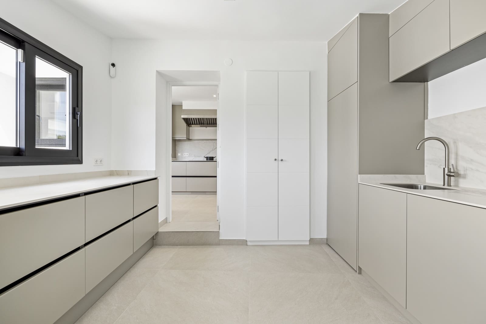 4 sypialnia Willa na sprzedaż w Guadalmina z basenem - 2 395 000 € (Ref: 8472790)