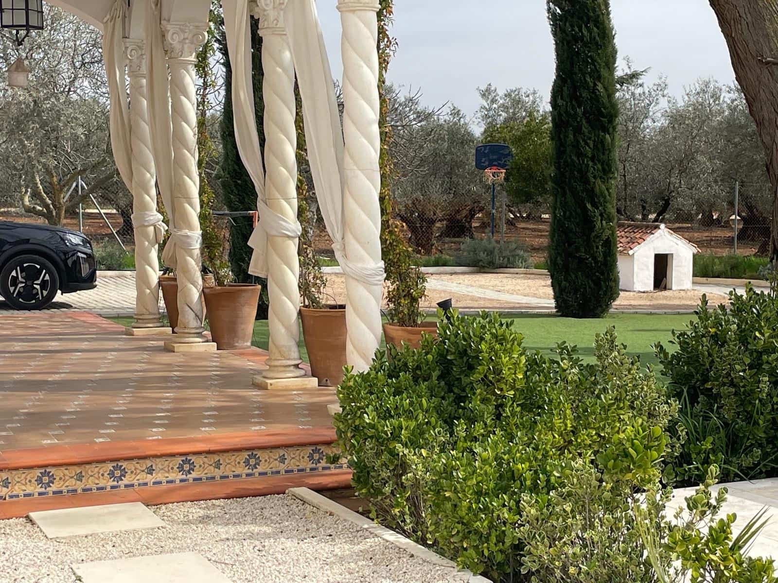 7 soveværelse Finca/Landehus til salg i Puente Genil med swimmingpool - € 449.000 (Ref: 8474222)