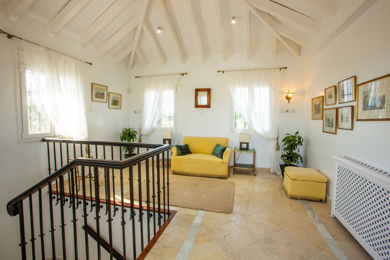 Chalet de 7 habitaciones en Sotogrande en venta con piscina garaje - 1.500.000 € (Ref: 8663357)