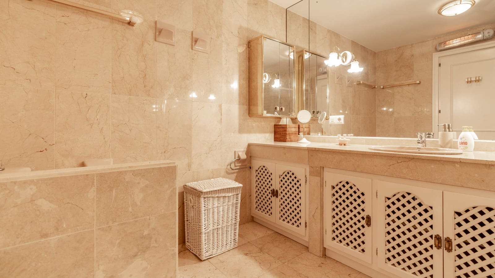 3 soveværelse Lejlighed til salg i Guadalmina med swimmingpool garage - € 670.000 (Ref: 8668609)