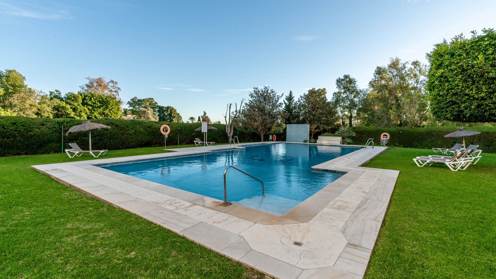 3 soveværelse Lejlighed til salg i Guadalmina med swimmingpool garage - € 670.000 (Ref: 8668609)