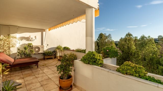 3 quarto Apartamento para venda em Guadalmina Alta, Marbella com piscina garagem - 670 000 € (Ref: 8668609)