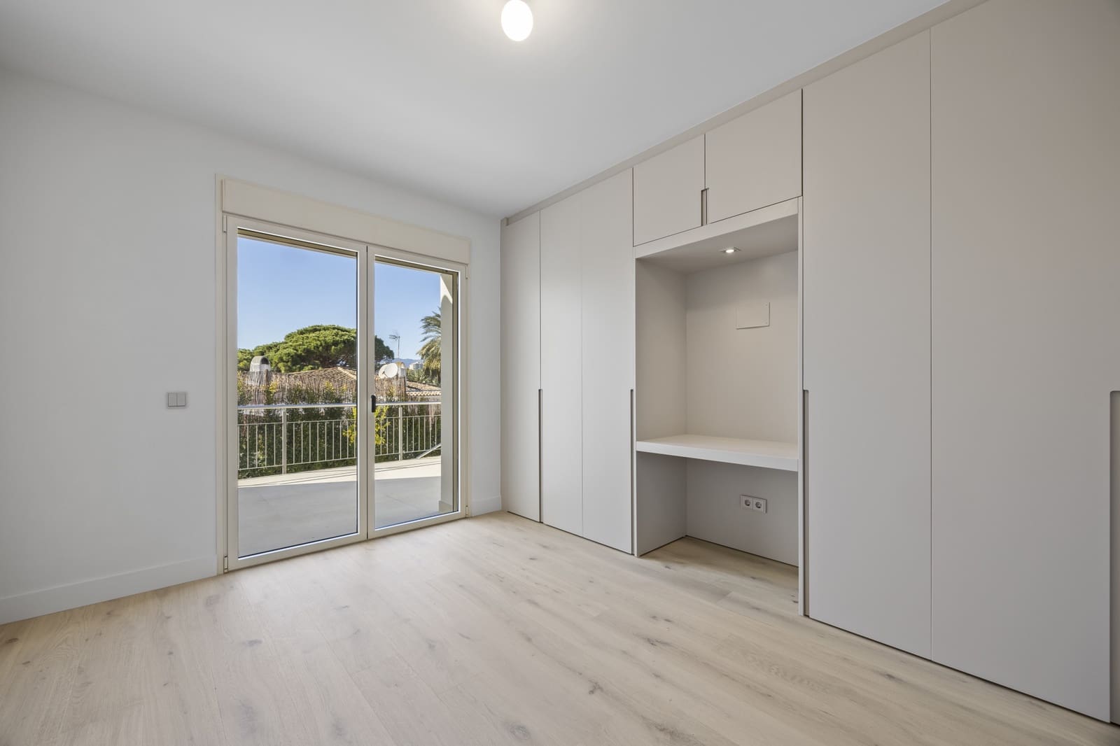 4 chambre Villa/Maison à vendre à Guadalmina avec piscine garage - 1 995 000 € (Ref: 8752950)