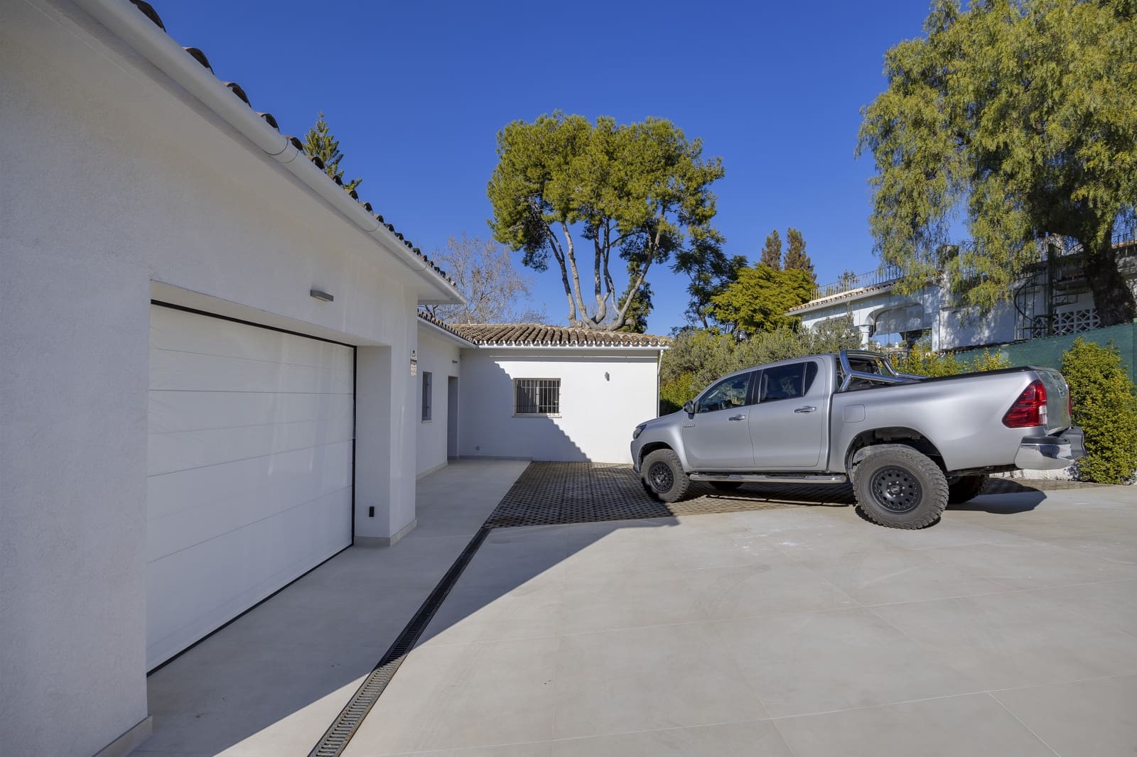 4 chambre Villa/Maison à vendre à Guadalmina avec piscine garage - 1 995 000 € (Ref: 8752950)