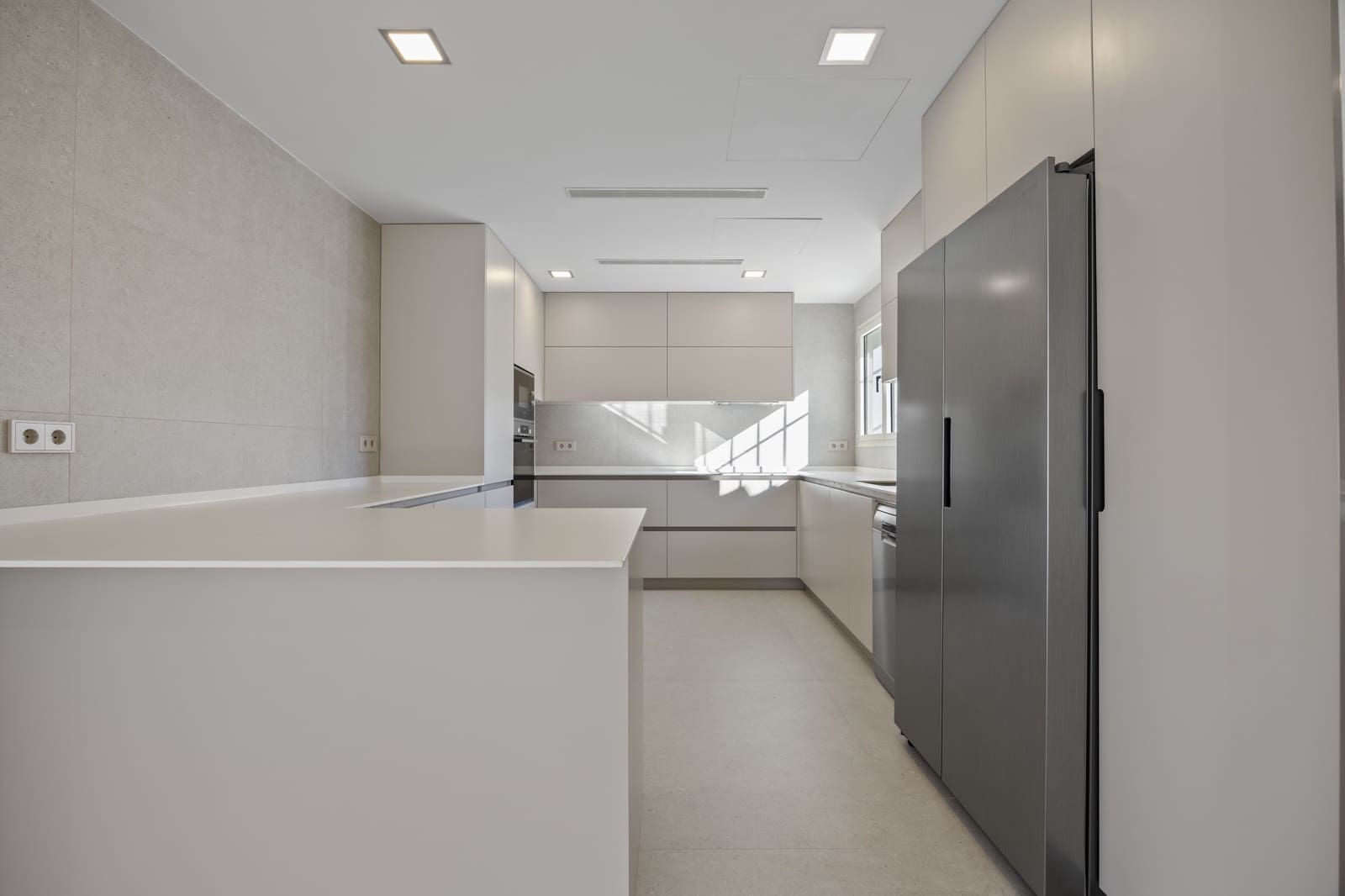 4 chambre Villa/Maison à vendre à Guadalmina avec piscine garage - 1 995 000 € (Ref: 8752950)