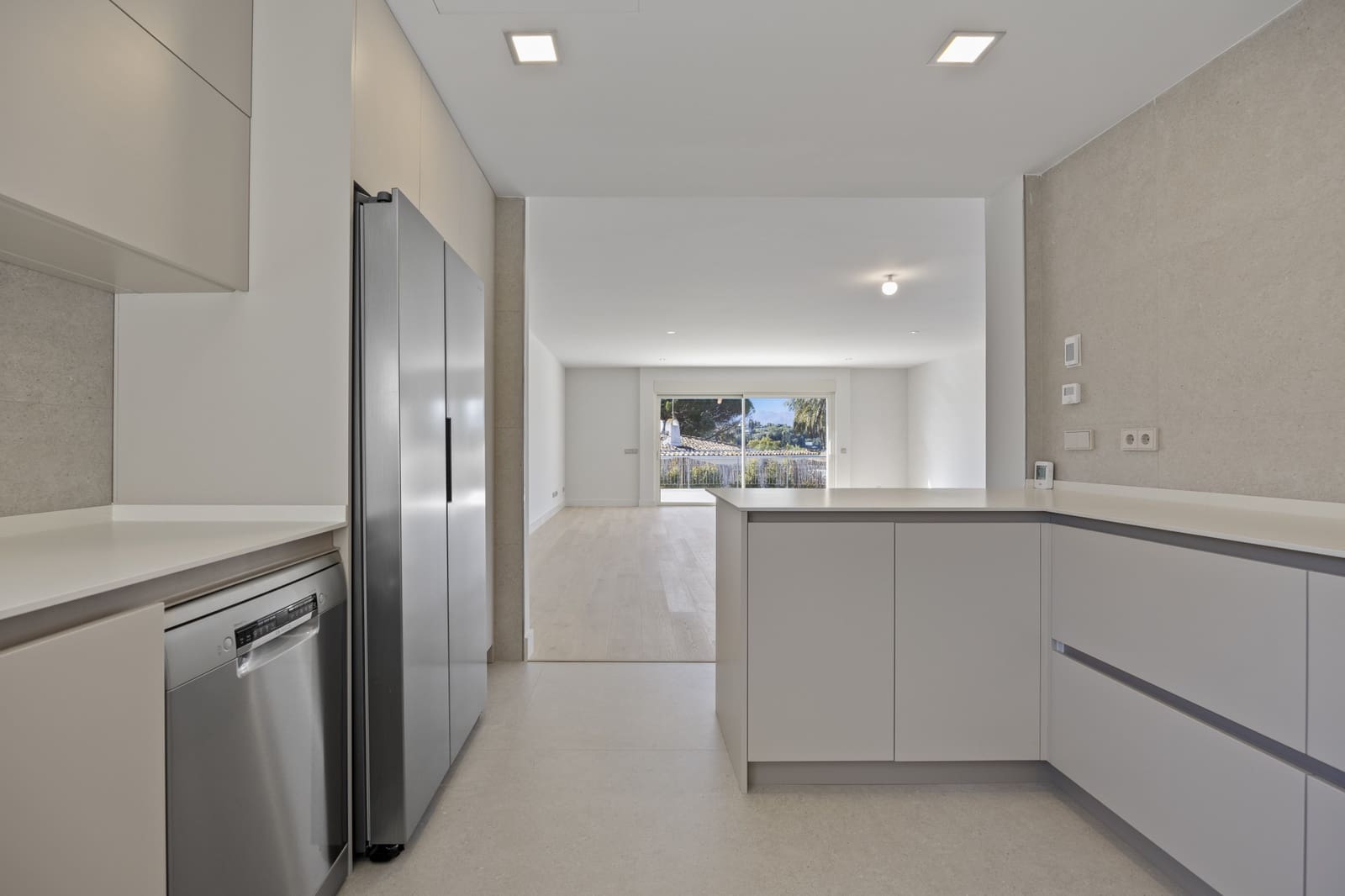 4 chambre Villa/Maison à vendre à Guadalmina avec piscine garage - 1 995 000 € (Ref: 8752950)