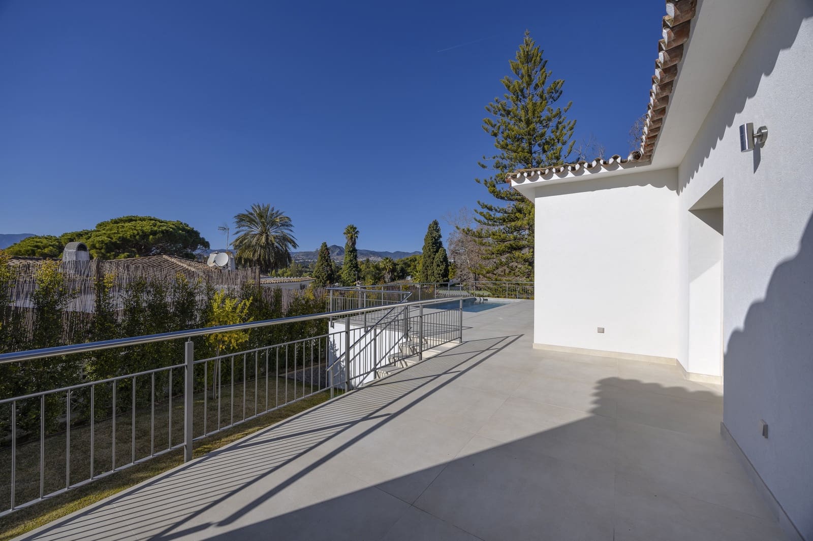 4 chambre Villa/Maison à vendre à Guadalmina avec piscine garage - 1 995 000 € (Ref: 8752950)