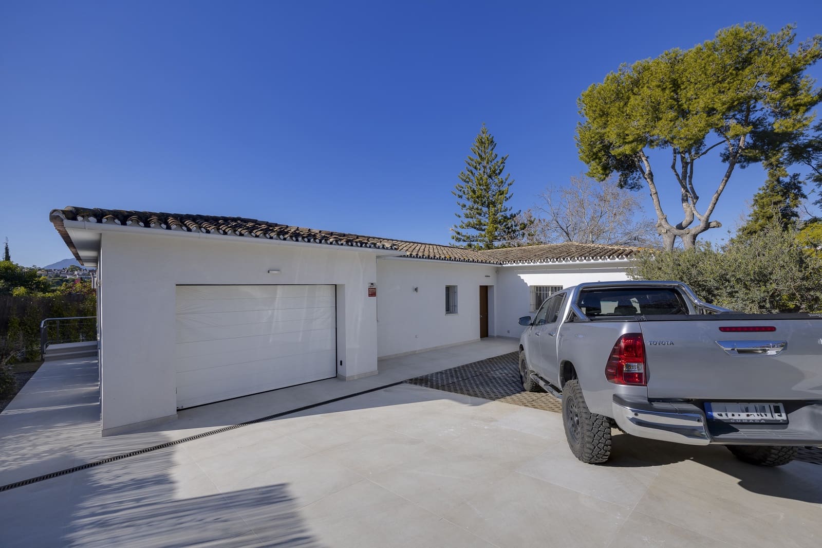 4 chambre Villa/Maison à vendre à Guadalmina avec piscine garage - 1 995 000 € (Ref: 8752950)