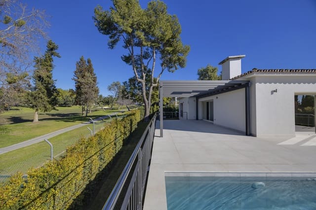 4 chambre Villa/Maison à vendre à Guadalmina Alta, Marbella avec piscine garage - 1 995 000 € (Ref: 8752950)