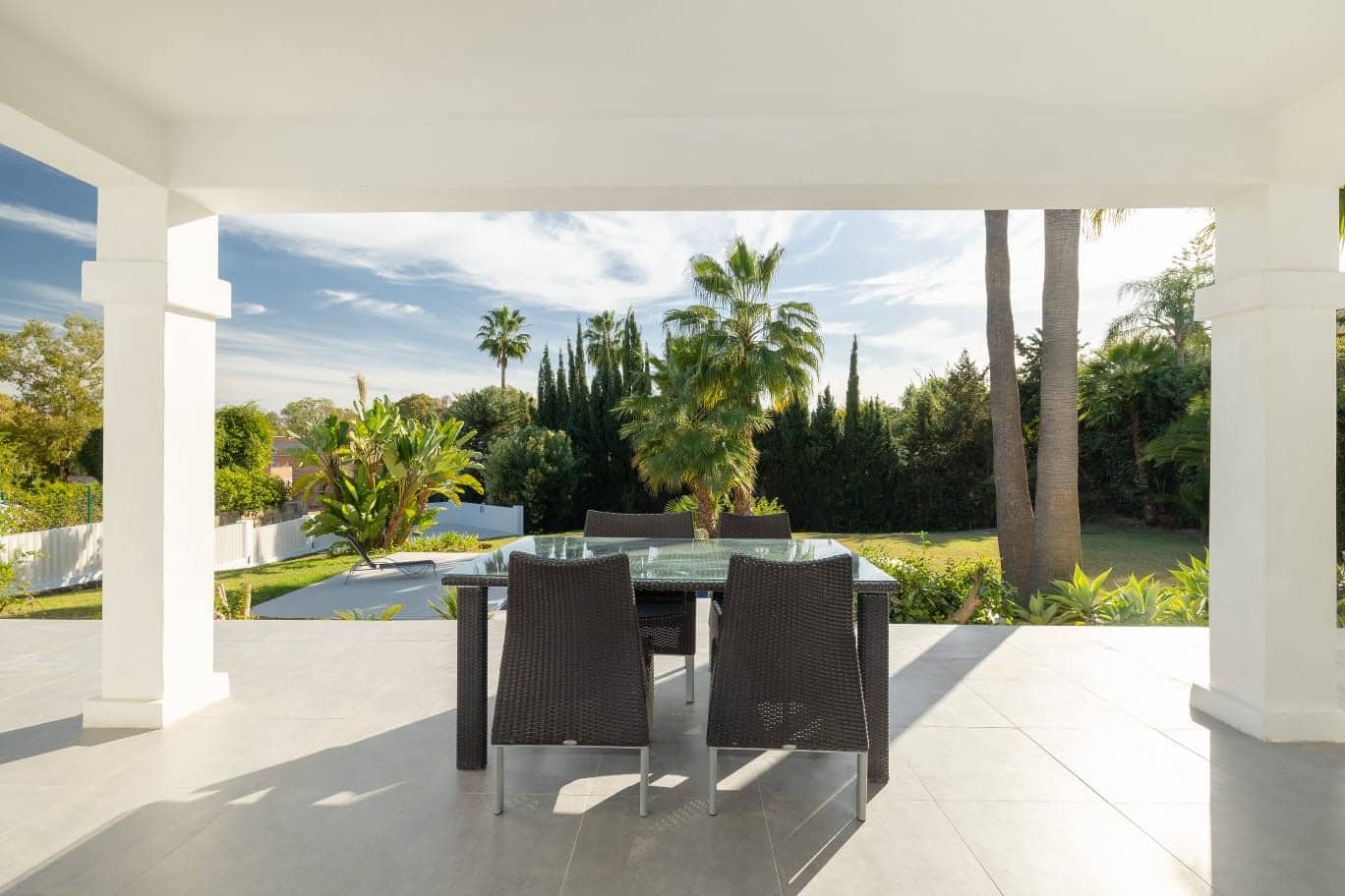 4 bedroom Villa for sale in Estepona with pool - € 1,595,000 (Ref: 8792882)