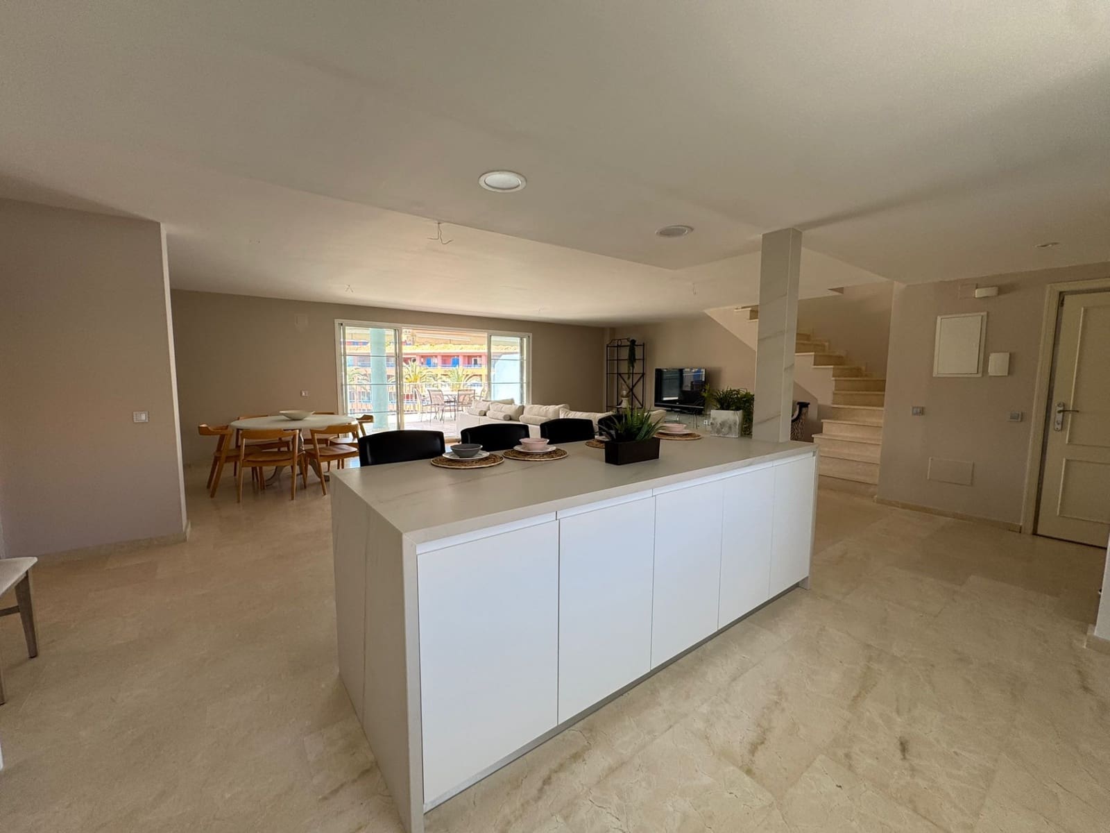 4 sypialnia Penthouse na sprzedaż w Sotogrande z basenem garażem - 1 200 000 € (Ref: 8973234)