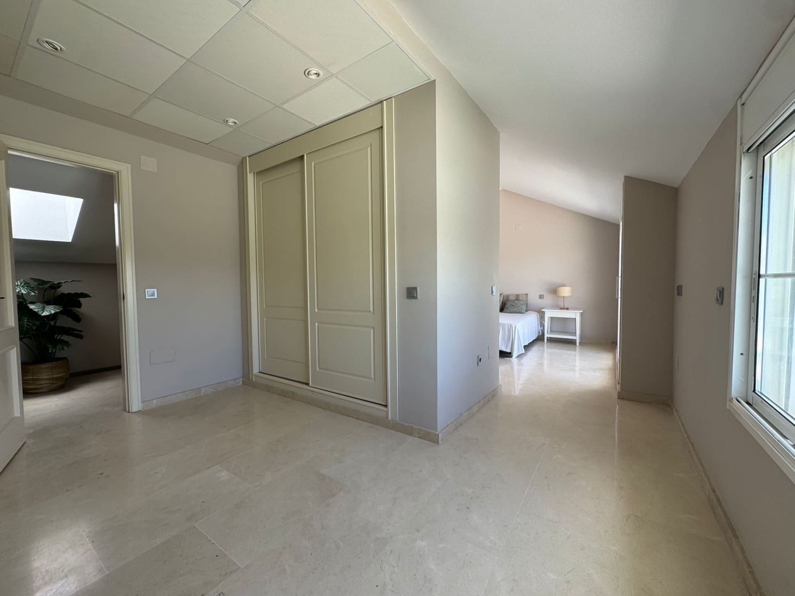 4 sypialnia Penthouse na sprzedaż w Sotogrande z basenem garażem - 1 200 000 € (Ref: 8973234)