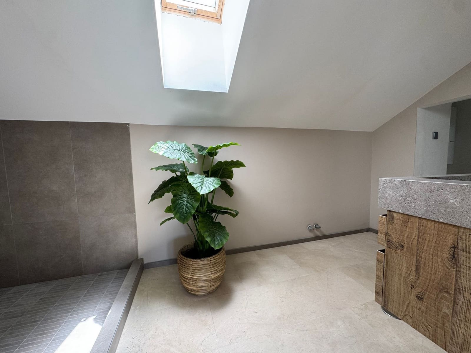 4 sypialnia Penthouse na sprzedaż w Sotogrande z basenem garażem - 1 200 000 € (Ref: 8973234)