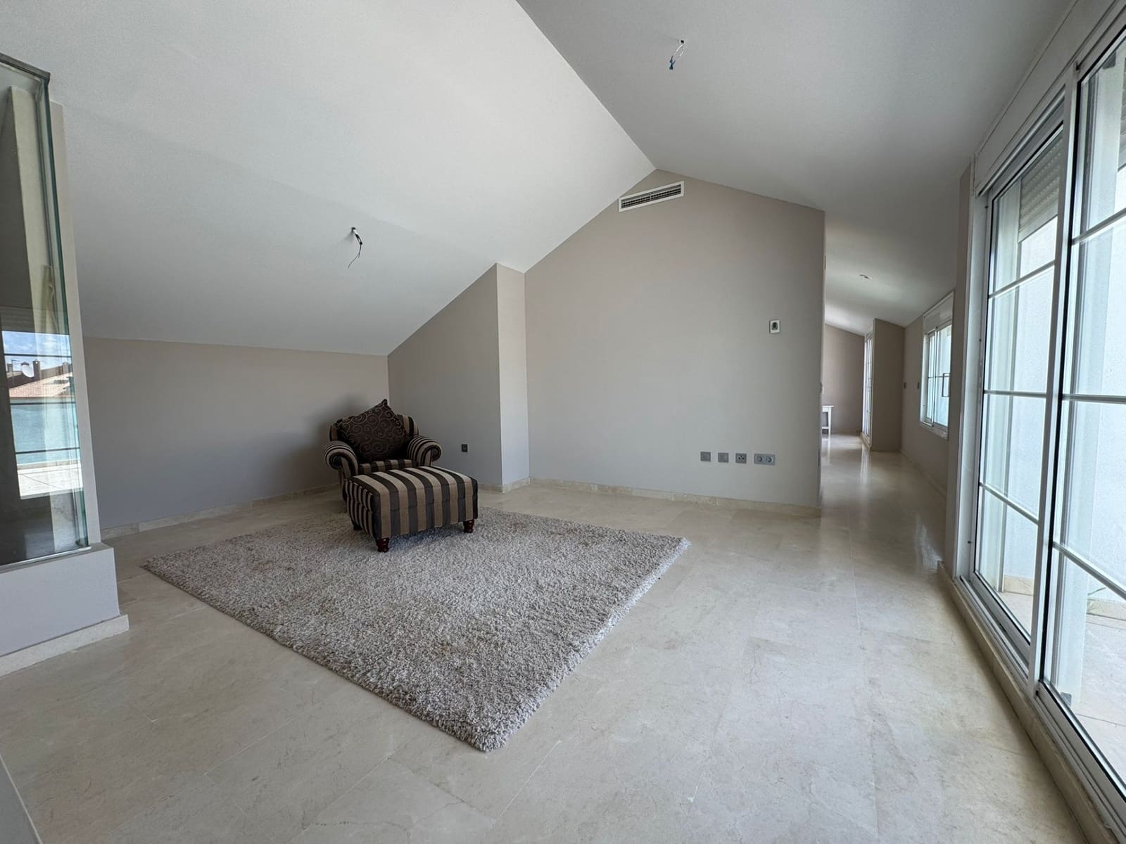 4 soveværelse Penthouse til salg i Sotogrande med swimmingpool garage - € 1.200.000 (Ref: 8973234)