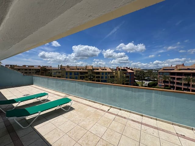 4 quarto Penthouse para venda em Sotogrande, San Roque com piscina garagem - 1 200 000 € (Ref: 8973234)