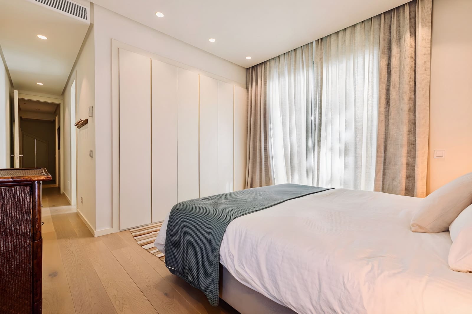 3 bedroom Apartment for sale in Benahavis with pool garage - € 885,000 (Ref: 8994176)