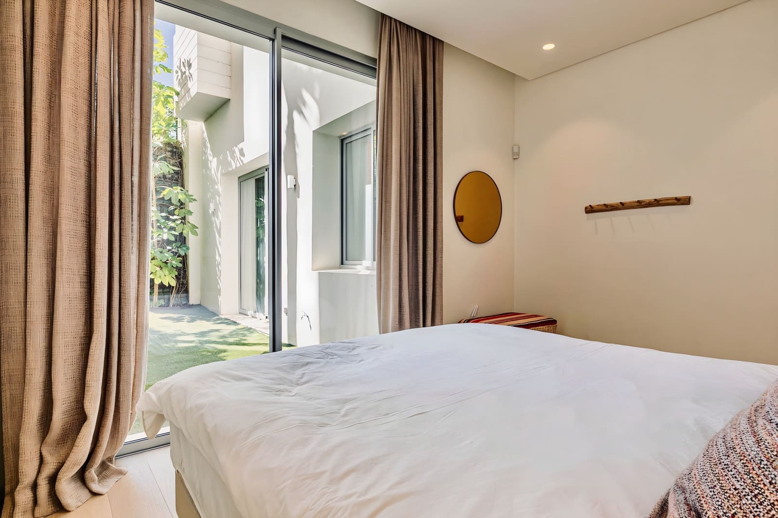 3 bedroom Apartment for sale in Benahavis with pool garage - € 885,000 (Ref: 8994176)