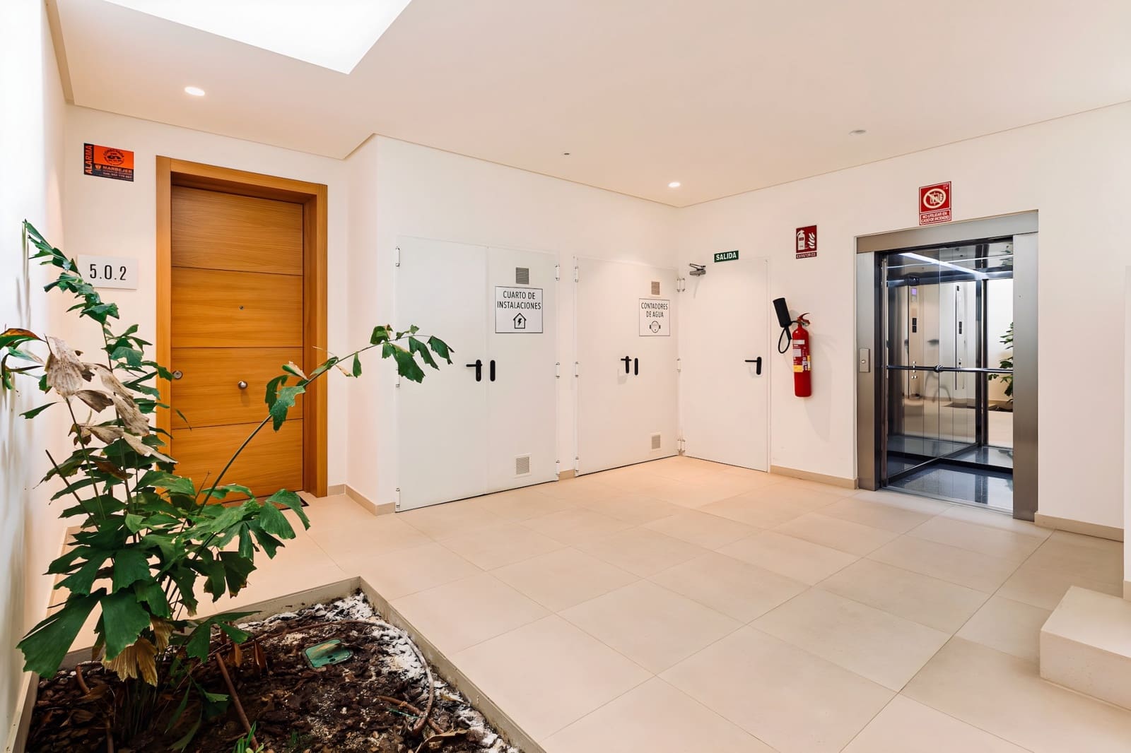 3 bedroom Apartment for sale in Benahavis with pool garage - € 885,000 (Ref: 8994176)