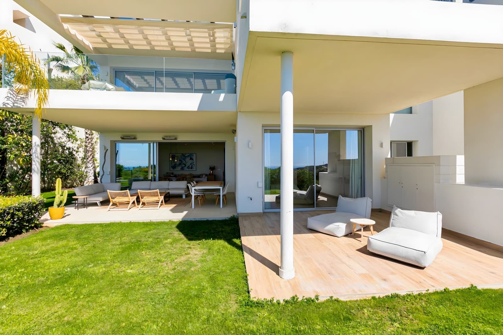 3 bedroom Apartment for sale in Benahavis with pool garage - € 885,000 (Ref: 8994176)