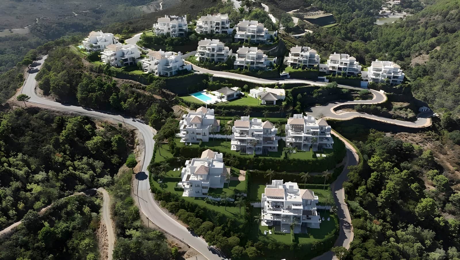 3 bedroom Apartment for sale in Benahavis with pool garage - € 885,000 (Ref: 8994176)