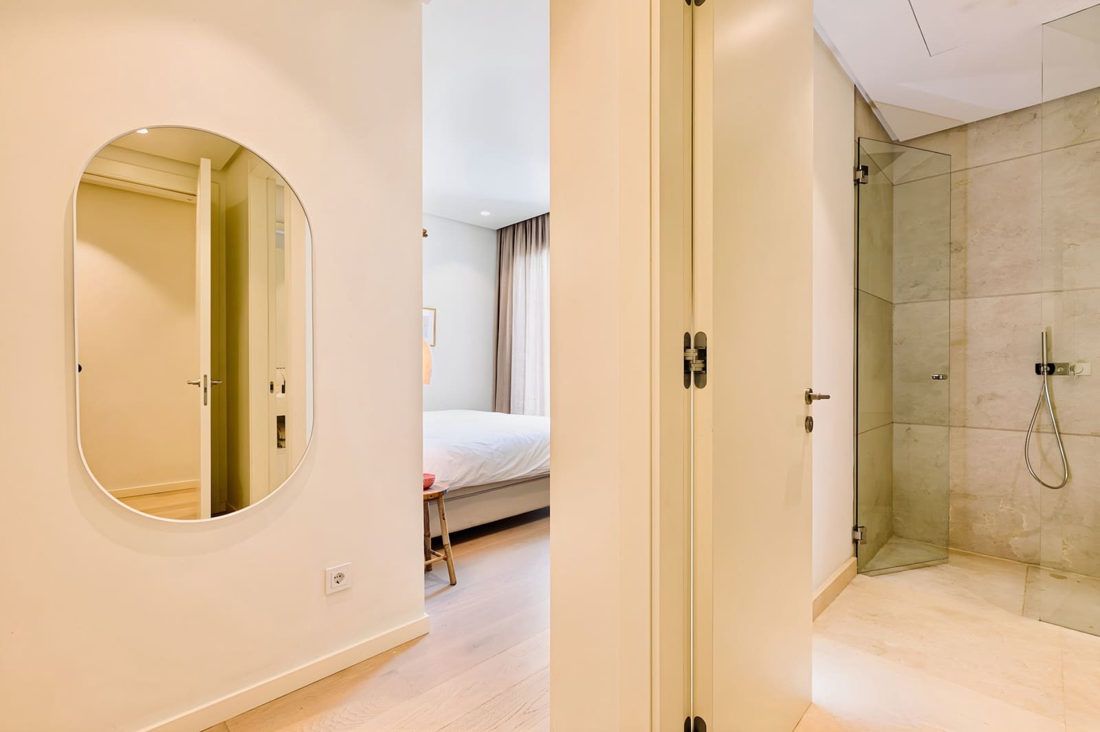 3 bedroom Apartment for sale in Benahavis with pool garage - € 885,000 (Ref: 8994176)