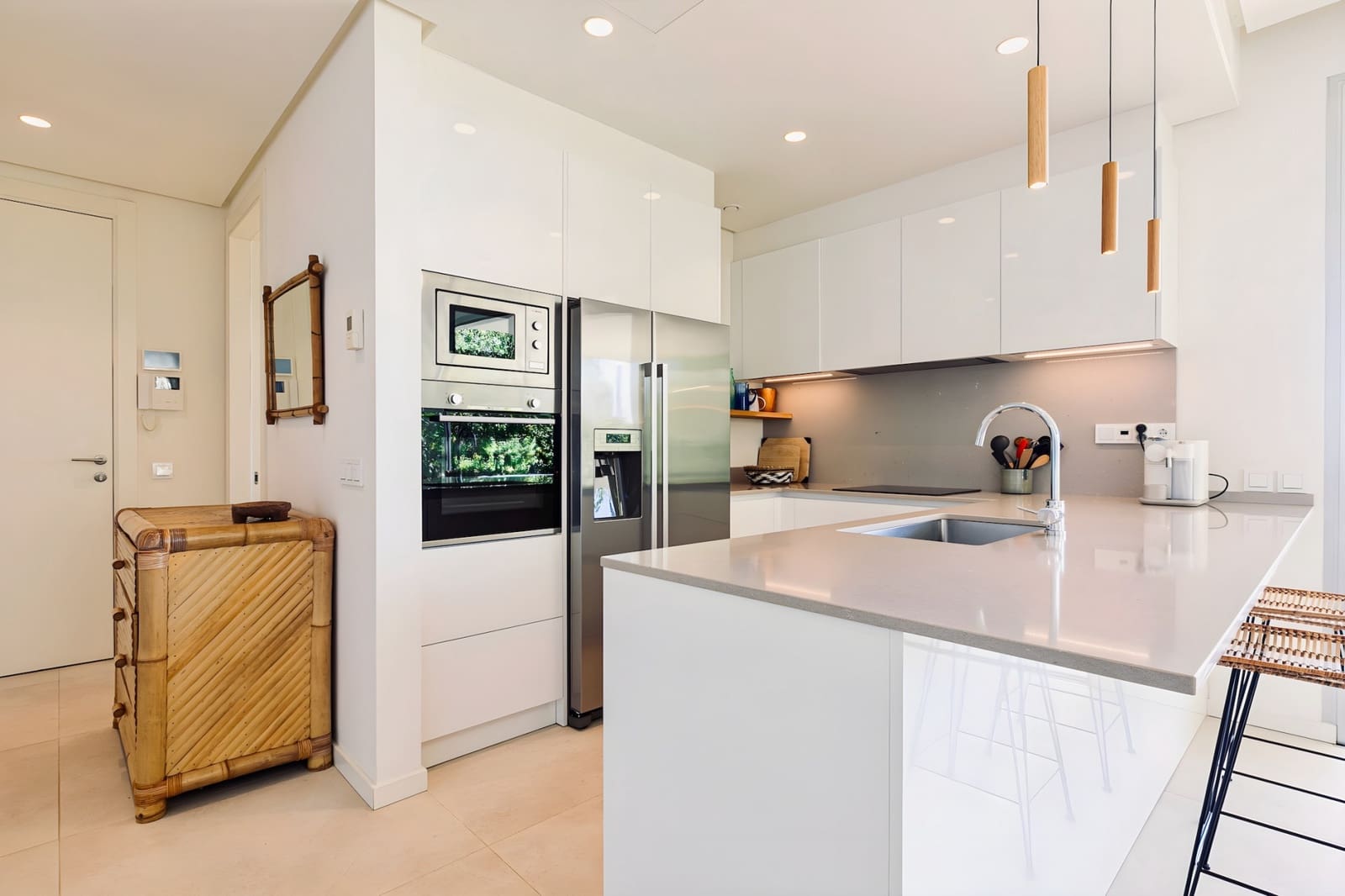 3 bedroom Apartment for sale in Benahavis with pool garage - € 885,000 (Ref: 8994176)