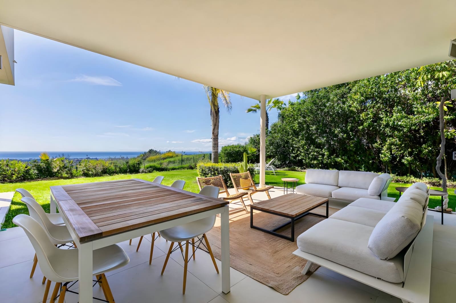3 bedroom Apartment for sale in Benahavis with pool garage - € 885,000 (Ref: 8994176)
