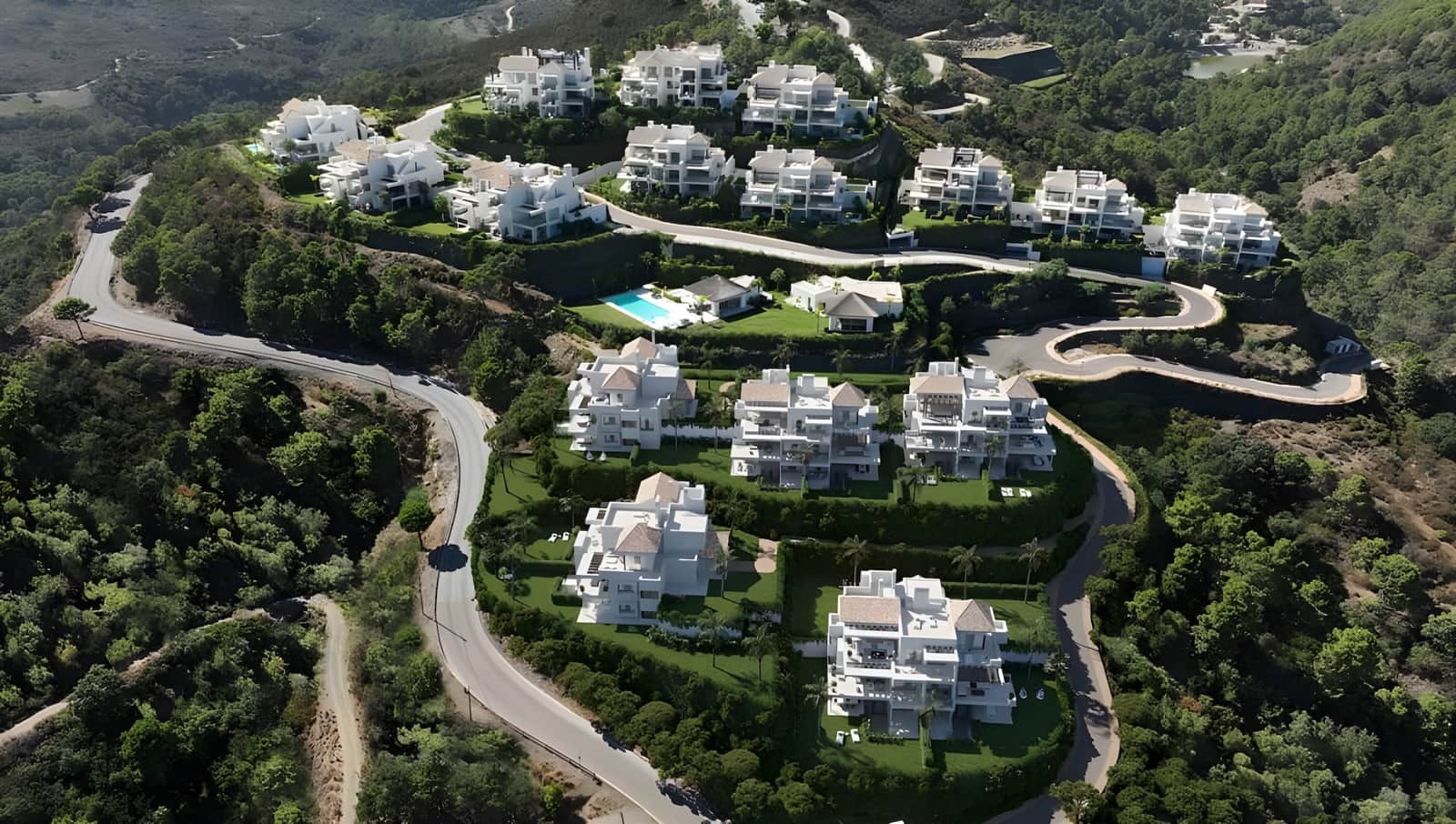 3 bedroom Apartment for sale in Benahavis with pool garage - € 885,000 (Ref: 8994176)
