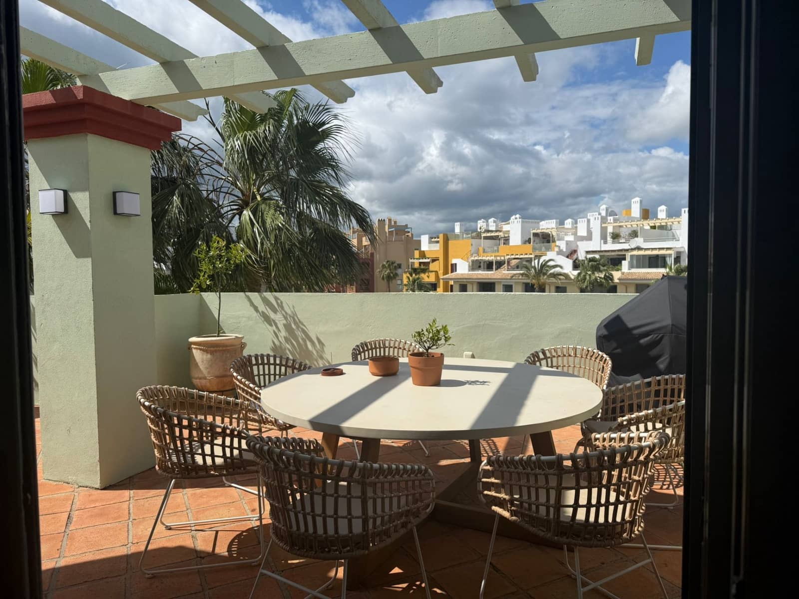 4 soveværelse Penthouse til salg i Sotogrande med swimmingpool garage - € 1.300.000 (Ref: 9015109)
