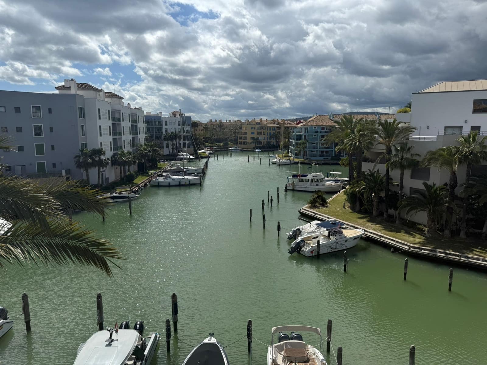 4 soveværelse Penthouse til salg i Sotogrande med swimmingpool garage - € 1.300.000 (Ref: 9015109)