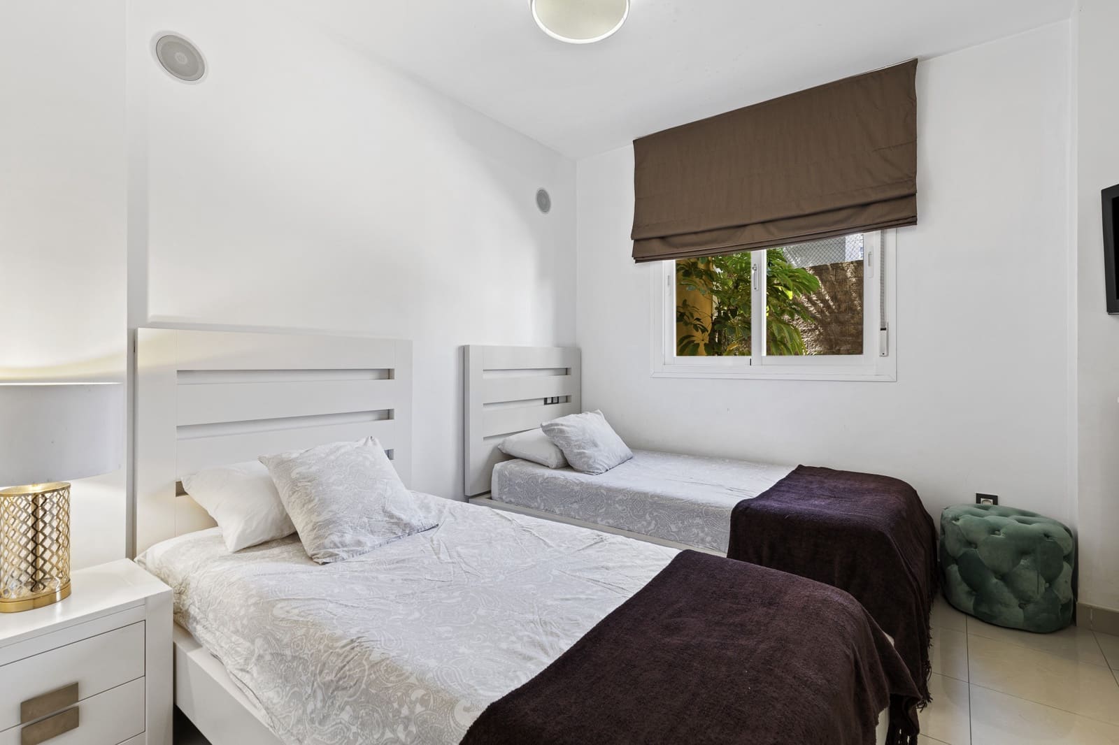 2 soverom Leilighet til salgs i El Paraiso med svømmebasseng garasje - € 435 000 (Ref: 9110741)