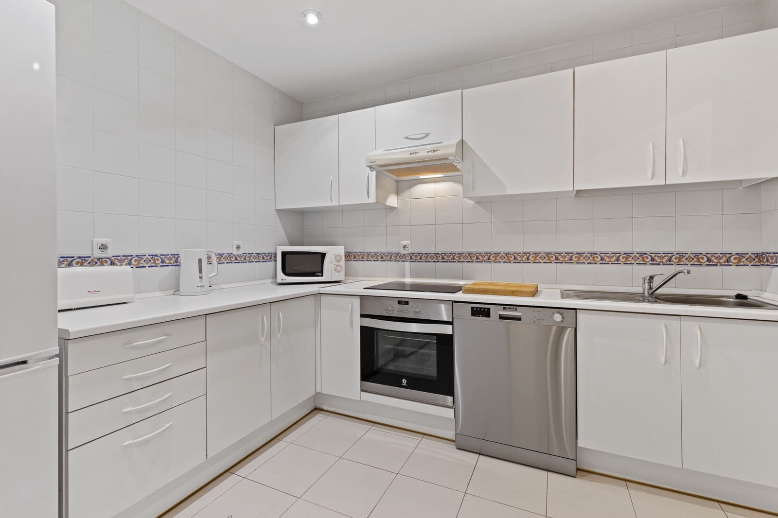 2 makuuhuone Huoneisto myytävänä paikassa Estepona mukana uima-altaan - 415 000 € (Ref: 9114507)