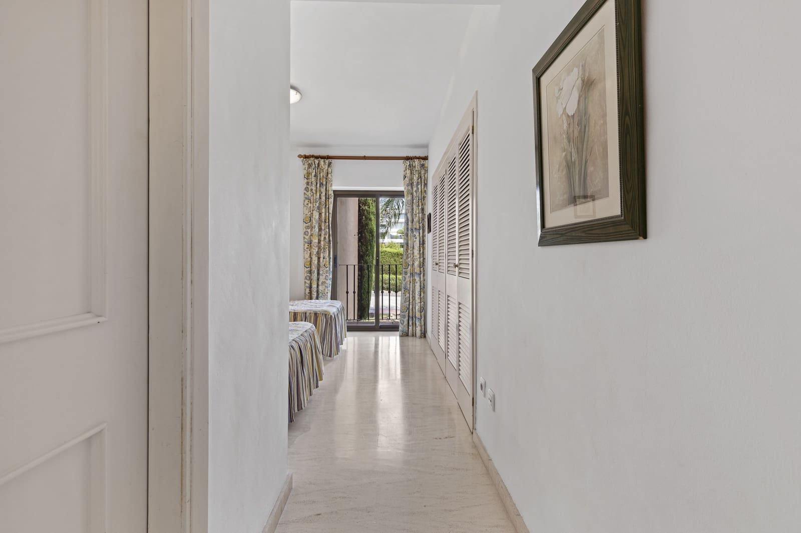 2 makuuhuone Huoneisto myytävänä paikassa Estepona mukana uima-altaan - 415 000 € (Ref: 9114507)